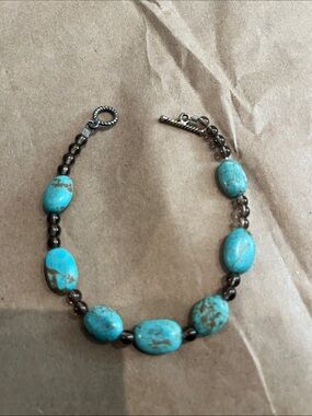 Turquoise Stone Beaded Bracelet - Blue Turquoise Accent